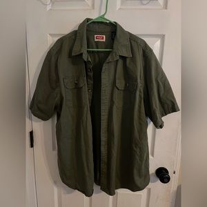 Mens Wrangler button up size XL